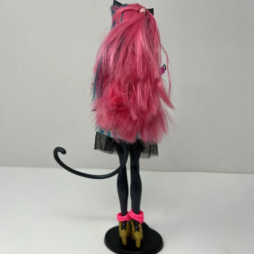Monster High Catty Noir Boo York Doll Pink Black Feline Pop Star Figure CJF27